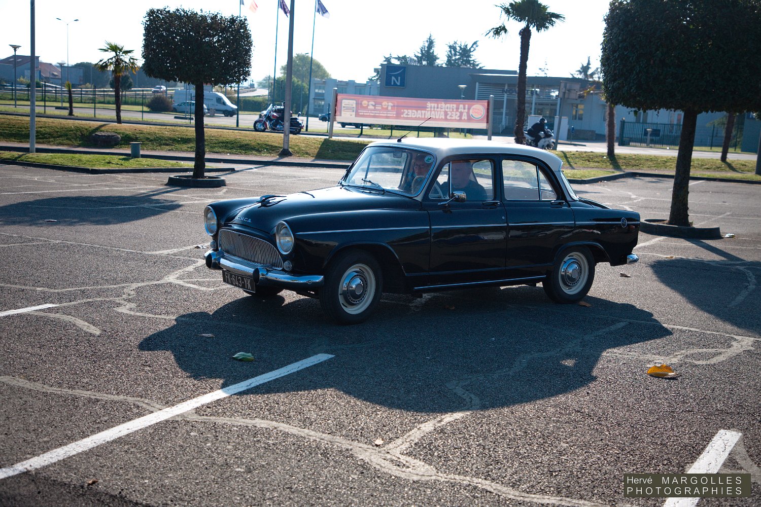 Simca Aronde-01.jpg